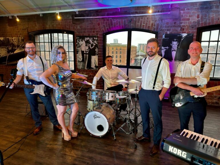 picture of The Midnights Band wedding band