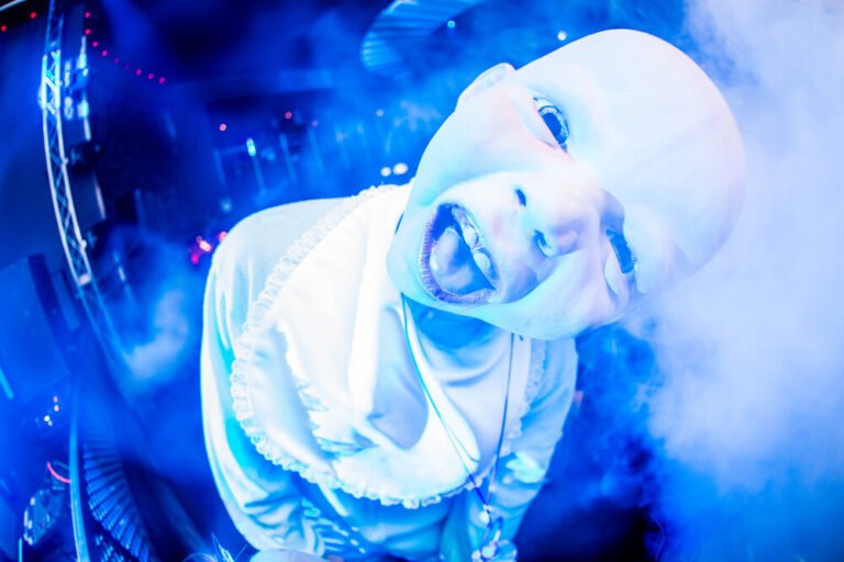 Crying BabyHeads walkabout entertainers liverpool