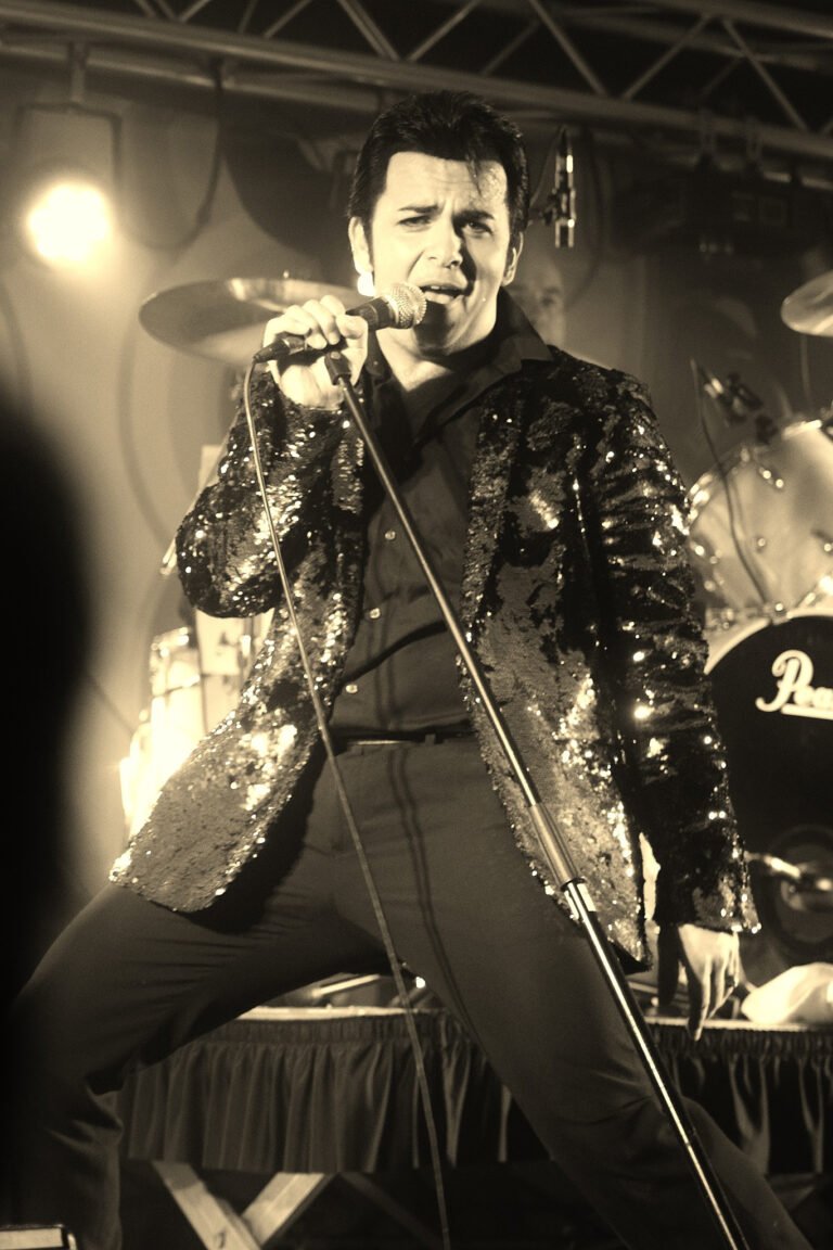 elvis presley tribute act on stage