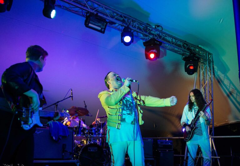 picture ion queen tribute band