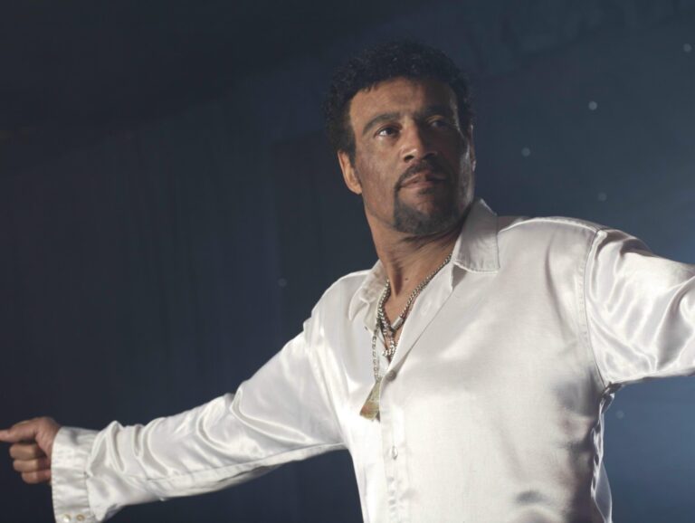 Nearly Lionel - Lionel Richie Tribute Act In White Shirt