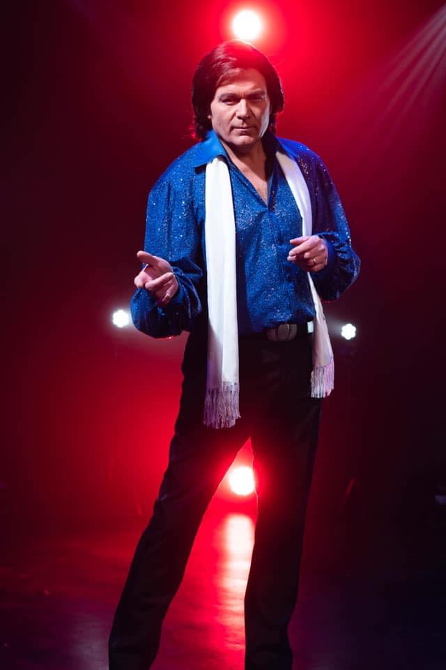 Simply Diamond Neil Diamond Tribute Act In Blue Shirt