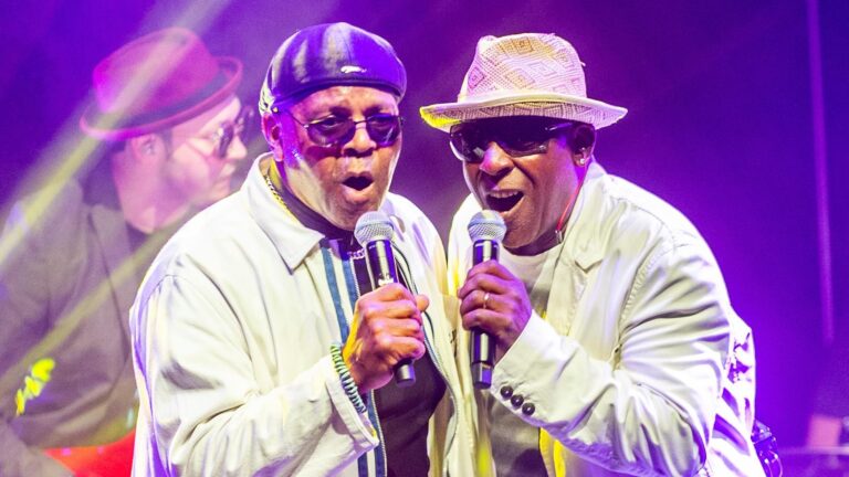 The Real Thing Duo Available To Hire