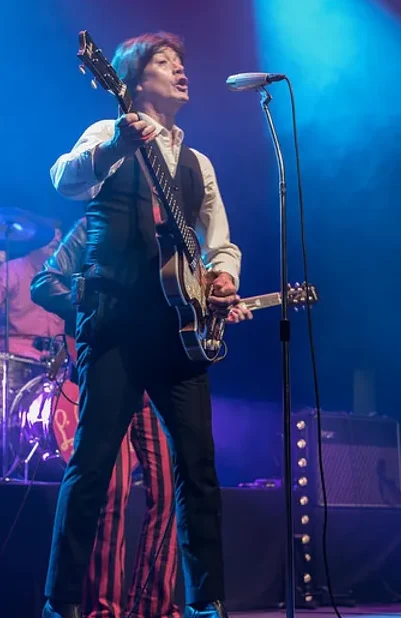 Simply Paul McCartney Tribute Act Live On Stage