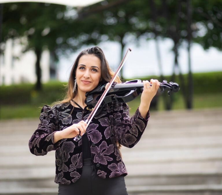 Christmas Violinist for christmas events