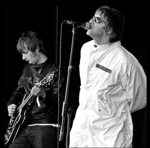 Absolutely Oasis - Oasis Tribute Band Live On Stage