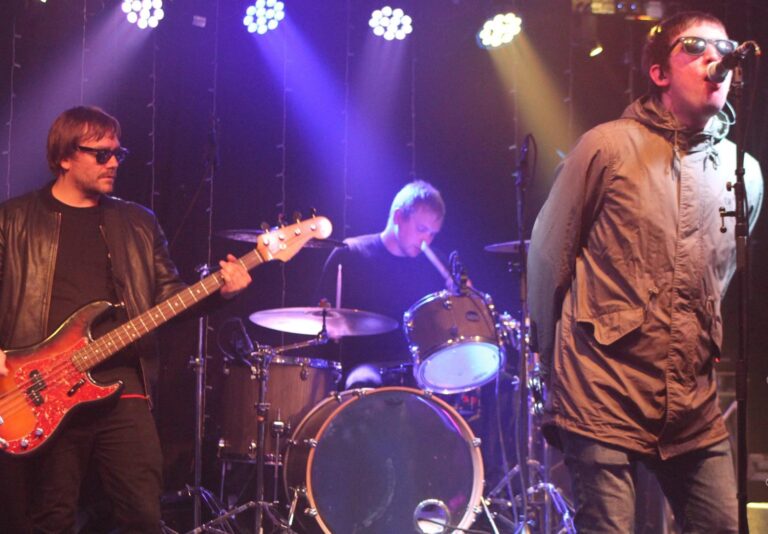 The Oasis Experience Live On Stage