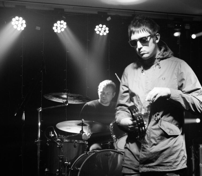 The Oasis Experience - Oasis Tribute Band Live On Stage