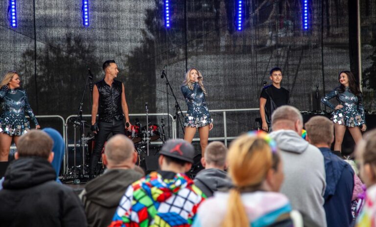 Steps Tribute Band Live on Stage