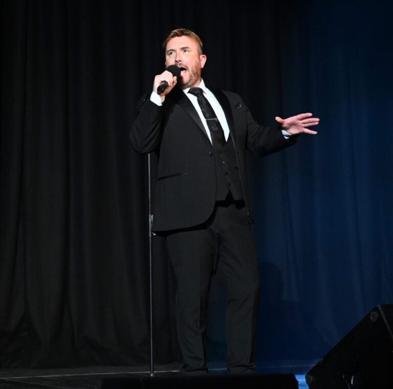 The Gary Barlow Show - Tribute Act To Gary Barlow
