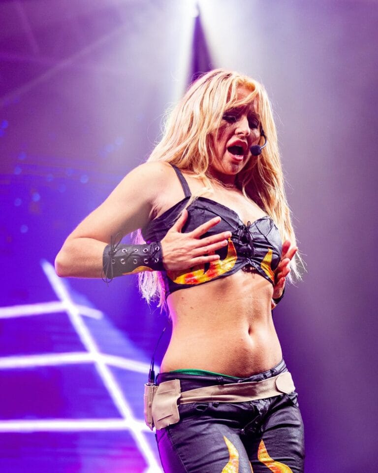 Ultimate Britney Spears Tribute Act Live On Stage